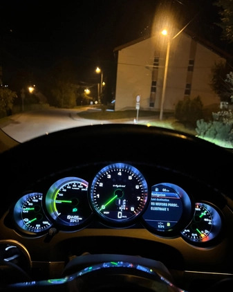 Porsche Cayenne cena 148000 przebieg: 188000, rok produkcji 2015 z Kraków małe 191